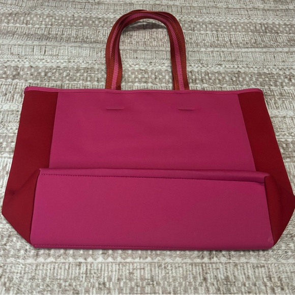 Summersalt Neoprene Beach Tote in
Pink/Red - Picture 3 of 6